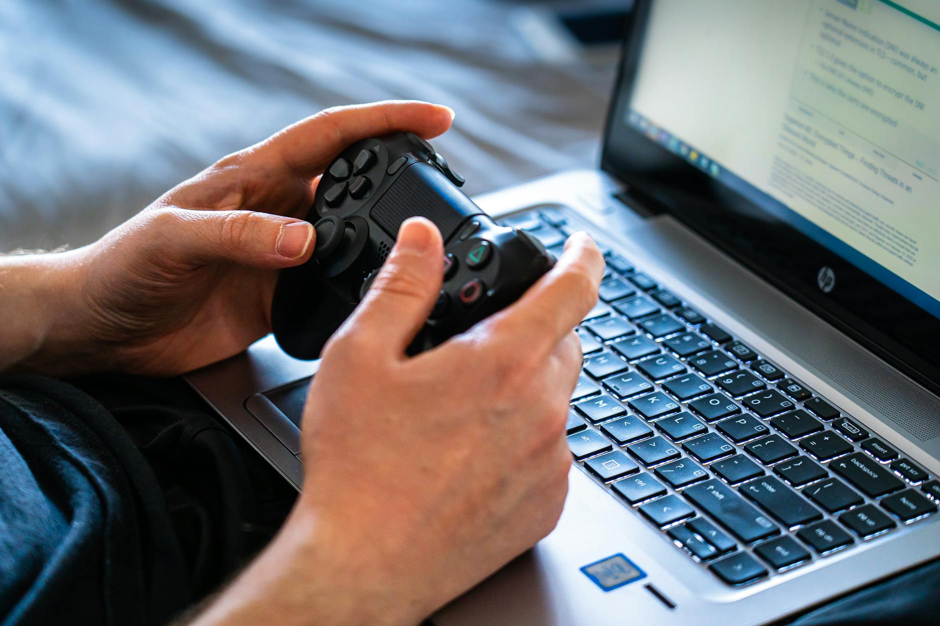 Laptop oyun performansı artırma yöntemleri ile oyunlardaki takılmaları bitirin. En güncel FPS artırma tekniklerini hemen öğrenin ve keşfedin!